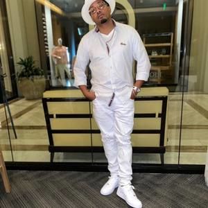 Meet your Posher, Adam